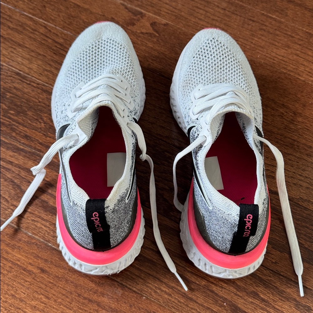 Nike Epic React Flyknit 2